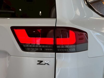 2025 Toyota LAND CRUISER 300 — миниатюра 33