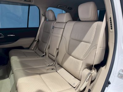 2025 Toyota LAND CRUISER 300 — миниатюра 55