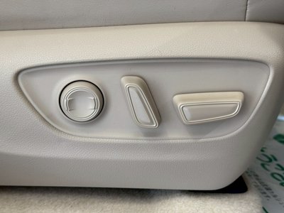 2025 Toyota LAND CRUISER 300 — миниатюра 47