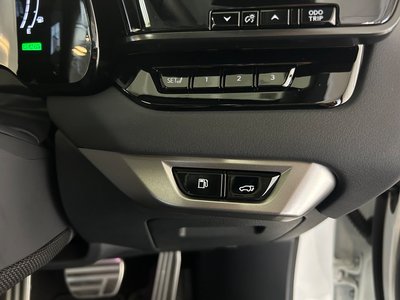 2024 Lexus RX thumbnail 24