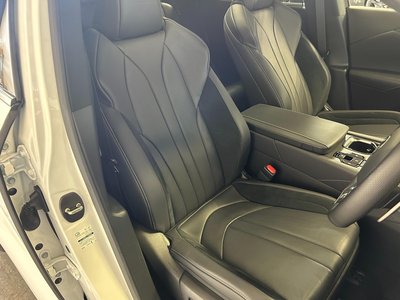 2024 Lexus RX photo 13