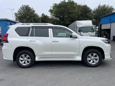 2021 Toyota LAND CRUISER PRADO — фото 4