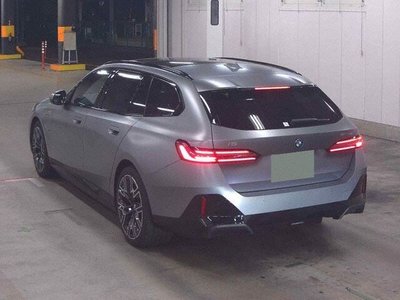 2024 BMW I5 thumbnail 2