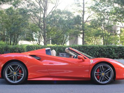 2019 Ferrari 488 SPIDER — фото 5