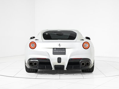 2015 Ferrari F12 BERLINETTA — миниатюра 10