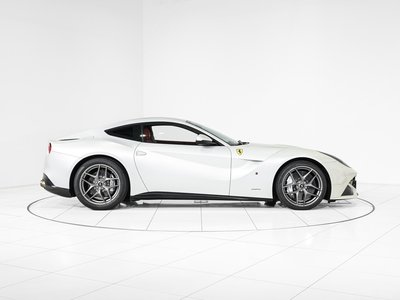 2015 Ferrari F12 BERLINETTA — миниатюра 31