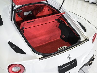 2015 Ferrari F12 BERLINETTA — миниатюра 18