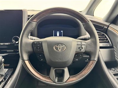 صورة 40 لـ 2024 Toyota ALPHARD