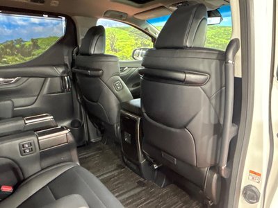 صورة 60 لـ 2023 Toyota ALPHARD