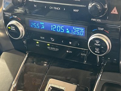 صورة 33 لـ 2023 Toyota ALPHARD