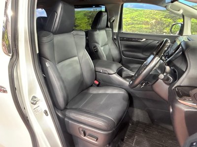 صورة 8 لـ 2023 Toyota ALPHARD