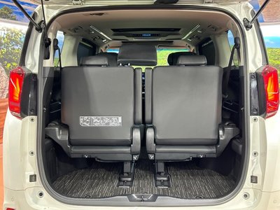 صورة 65 لـ 2023 Toyota ALPHARD
