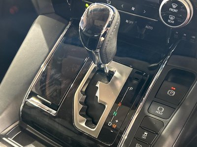 صورة 34 لـ 2023 Toyota ALPHARD