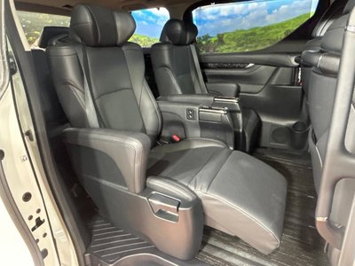 صورة 61 لـ 2023 Toyota ALPHARD