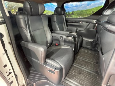 صورة 9 لـ 2023 Toyota ALPHARD