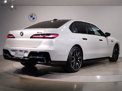 2025 BMW I7 photo 12