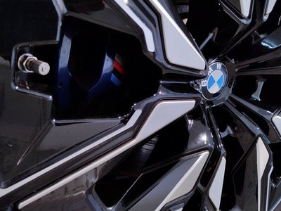 2025 BMW I7 thumbnail 29