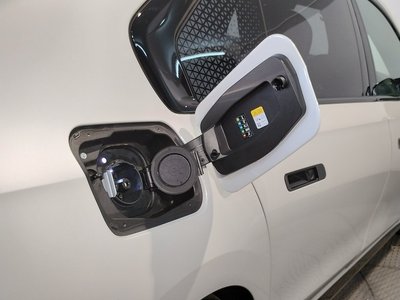 2025 BMW I7 thumbnail 38