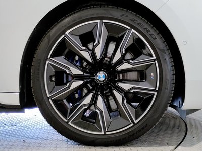 2025 BMW I7 thumbnail 30