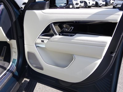 صورة 15 لـ 2025 LAND Rover RANGE ROVER