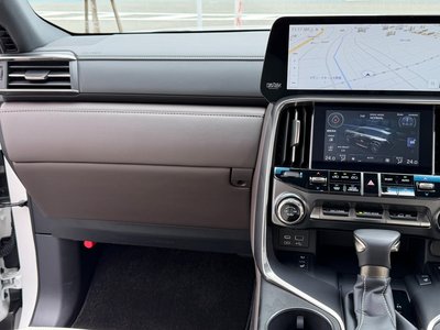 2024 Lexus LX thumbnail 28