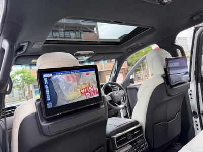 2024 Lexus LX thumbnail 31