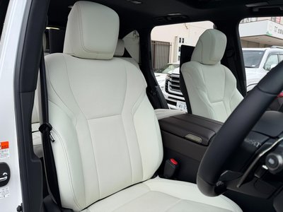 2024 Lexus LX photo 15