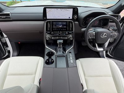 2024 Lexus LX photo 12