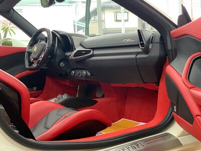 صورة 74 لـ 2013 Ferrari 458 SPIDER