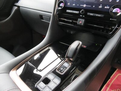صورة 24 لـ 2024 Toyota ALPHARD
