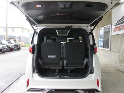 صورة 16 لـ 2024 Toyota ALPHARD