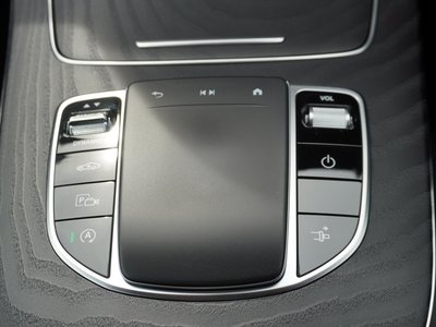 صورة 26 لـ 2020 Mercedes-BENZ E-CLASS