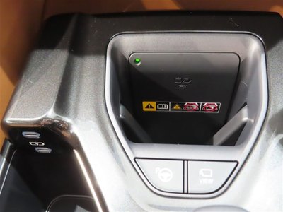 2025 Toyota CROWN ESTATE thumbnail 31