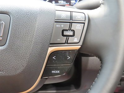 2025 Toyota CROWN ESTATE thumbnail 27