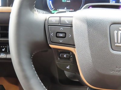 2025 Toyota CROWN ESTATE thumbnail 25