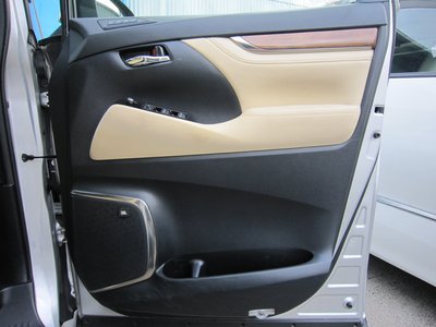 صورة 35 لـ 2017 Toyota ALPHARD