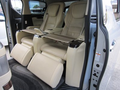 صورة 65 لـ 2017 Toyota ALPHARD