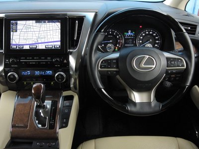 صورة 23 لـ 2017 Toyota ALPHARD