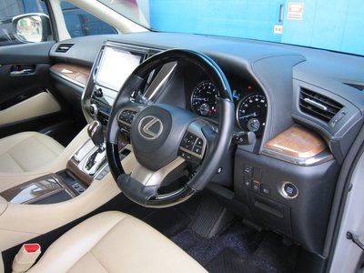 صورة 22 لـ 2017 Toyota ALPHARD