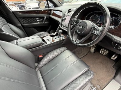 صورة مصغرة 16 لـ 2017 Bentley BENTAYGA