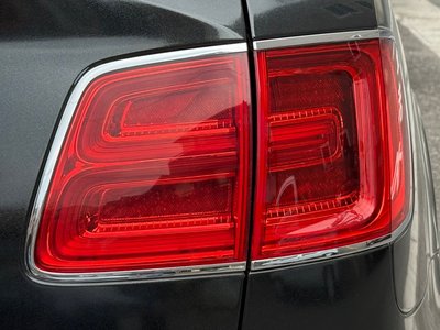 صورة مصغرة 13 لـ 2017 Bentley BENTAYGA