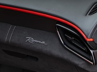 صورة 21 لـ 2021 Ferrari ROMA