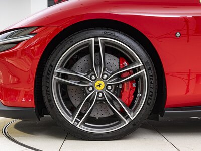 صورة 39 لـ 2021 Ferrari ROMA