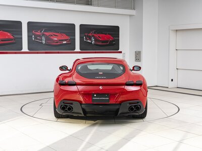 صورة 53 لـ 2021 Ferrari ROMA