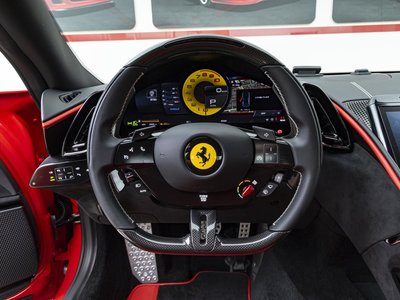 صورة 16 لـ 2021 Ferrari ROMA