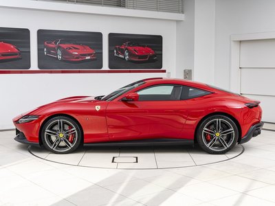 صورة 42 لـ 2021 Ferrari ROMA