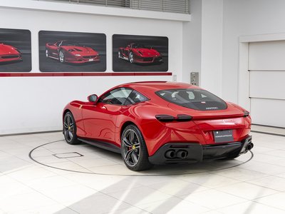صورة 56 لـ 2021 Ferrari ROMA