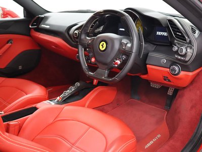 2018 Ferrari 488 GTB 照片 14