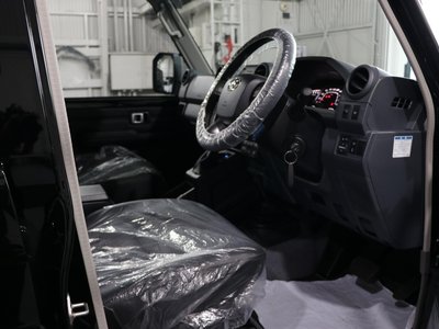 2025 Toyota LAND CRUISER 70 photo 15