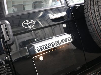 2025 Toyota LAND CRUISER 70 photo 9